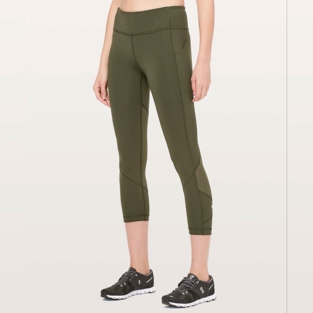 Lululemon Pace Rival Crop *22"
Dark Olive Green Mesh Pockets Size 6 W6F41S